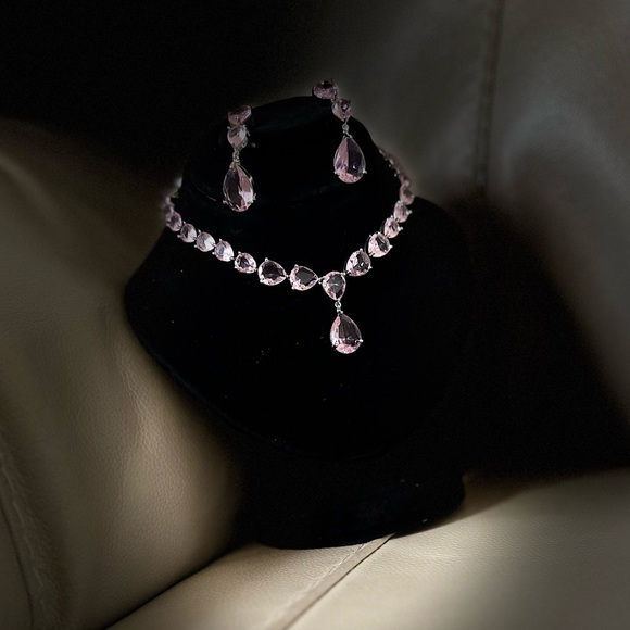 Necklace & Earrings Set - Picture 5 of 5